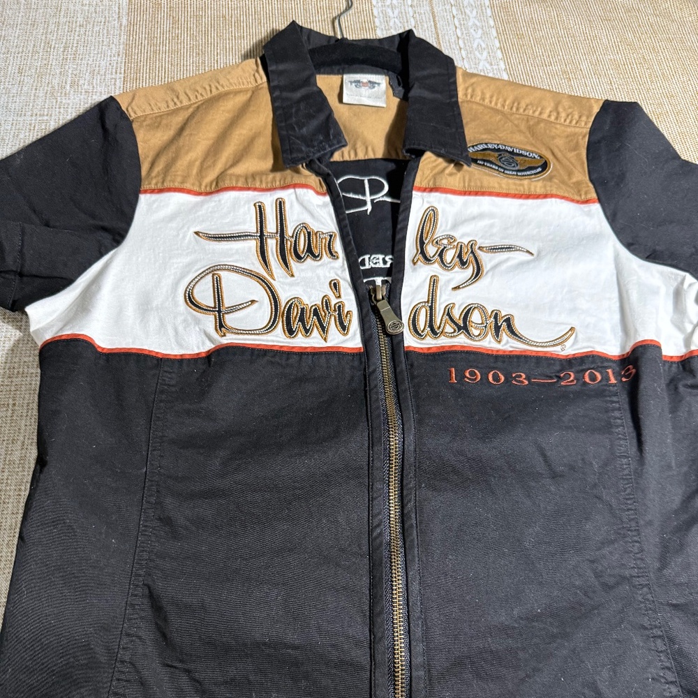 Harley-Davidson Tan Black and white mechanics top with patches size L